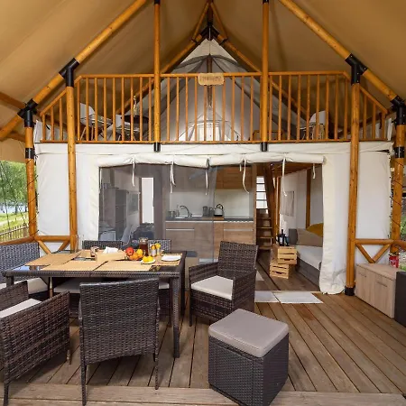 Marina & Glamping Nova Zivohost Luxury tent Krecovice