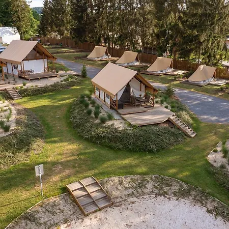 Marina & Glamping Nova Zivohost Krecovice