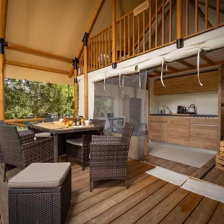 Marina & Glamping Nova Zivohost Luxury tent Krecovice